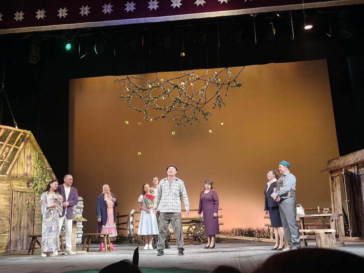 На этой неделе у меня было очень мало постов, так как мы семьёй отдыхали в столице республики Чувашии - городе Чебоксары